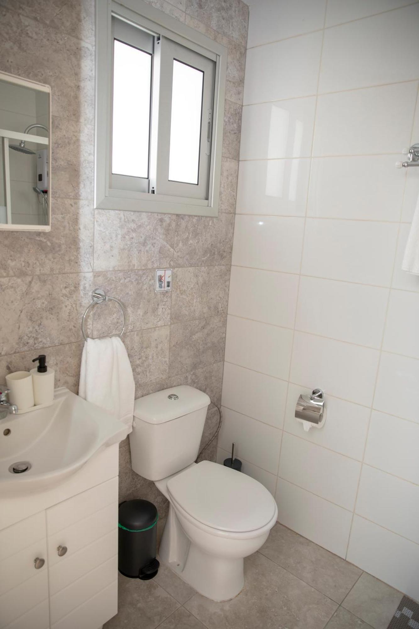 Harbour Lights Studio Apartments Paphos Exterior photo